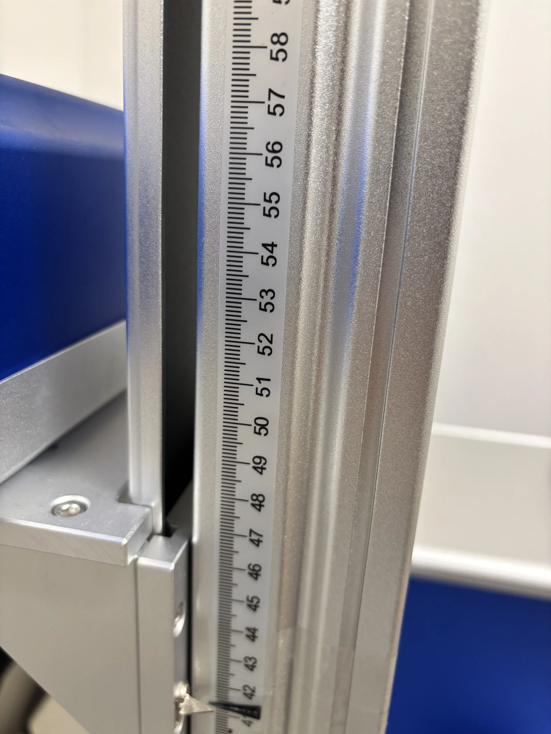 Dettagli scala graduata marcatore laser fibra