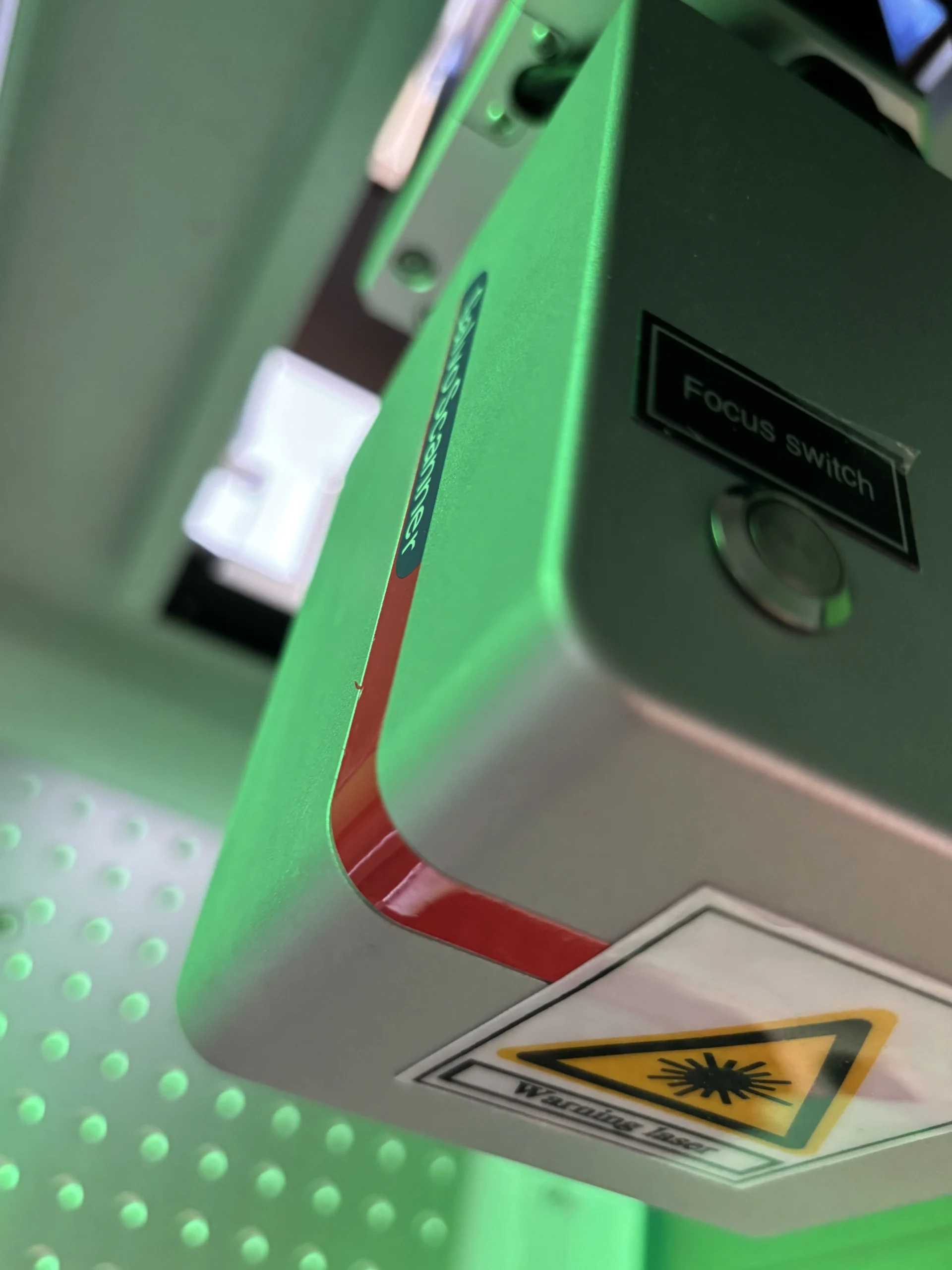 TESTA MARCATORE LASER CABINATO